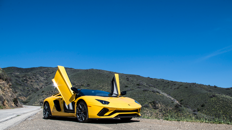 Illustration for article titled The $460,000 740 HP Lamborghini Aventador S Is Barely A Car